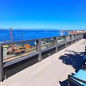 1bedroom 1bath Ferris Wheel Apartment