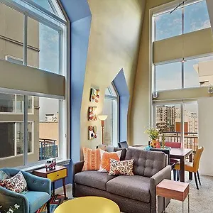 Belltown Court Sunset Apartment